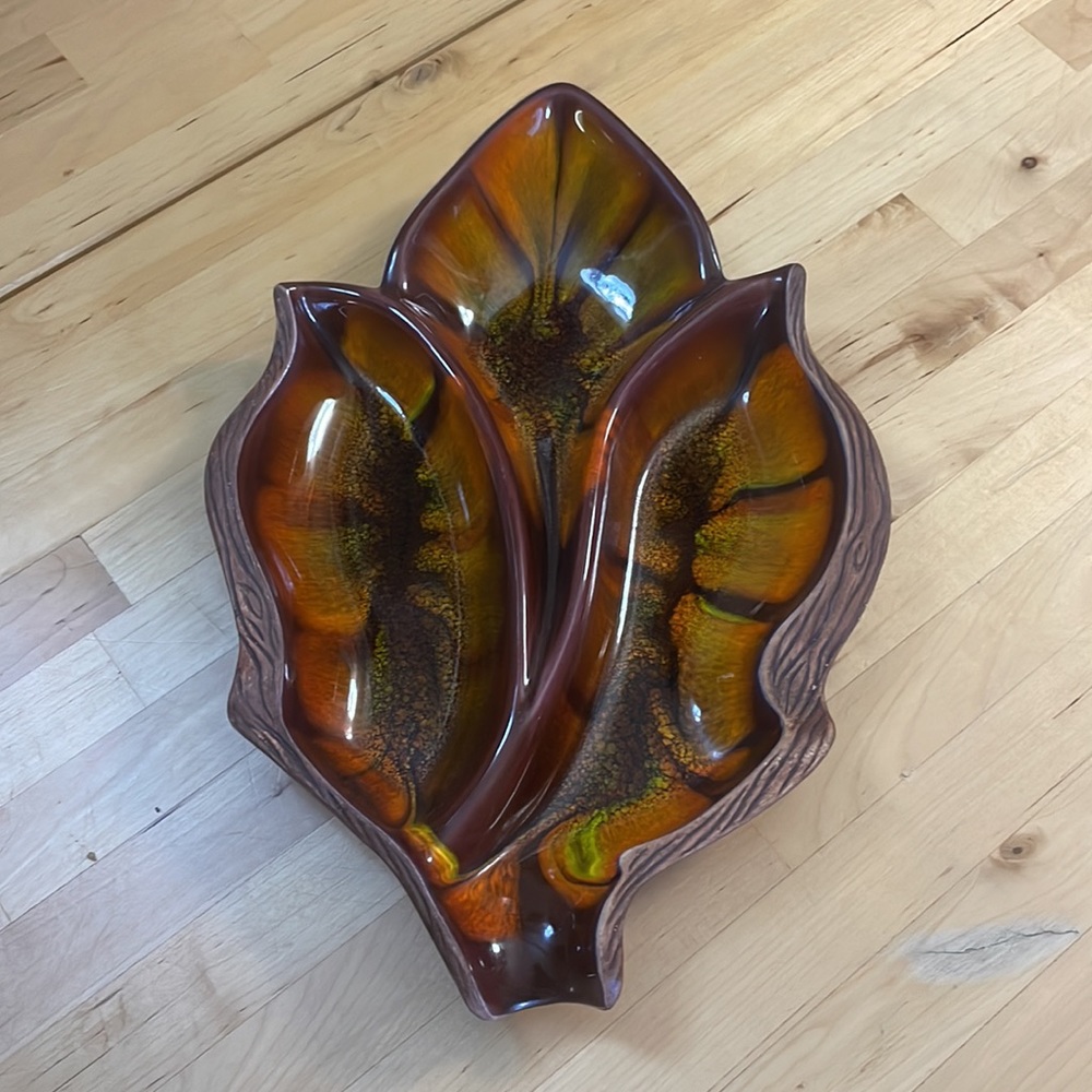 Leaf Dish - Picture 2 of 11